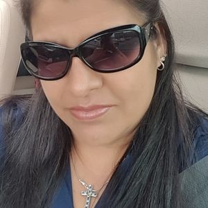 Meet your Posher, Tina